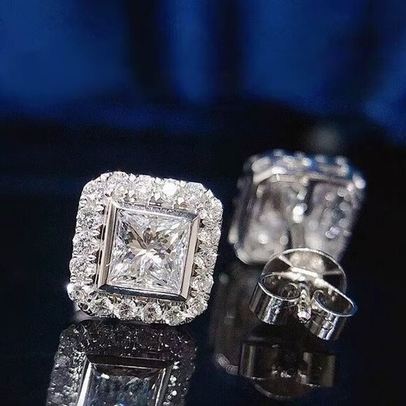 NEW 18k White Gold Princess Cut Diamond Earrings - Picture 4 of 6